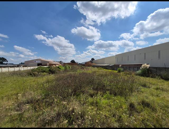 4,050M² VACANT LAND FOR SALE IN VAALPARK